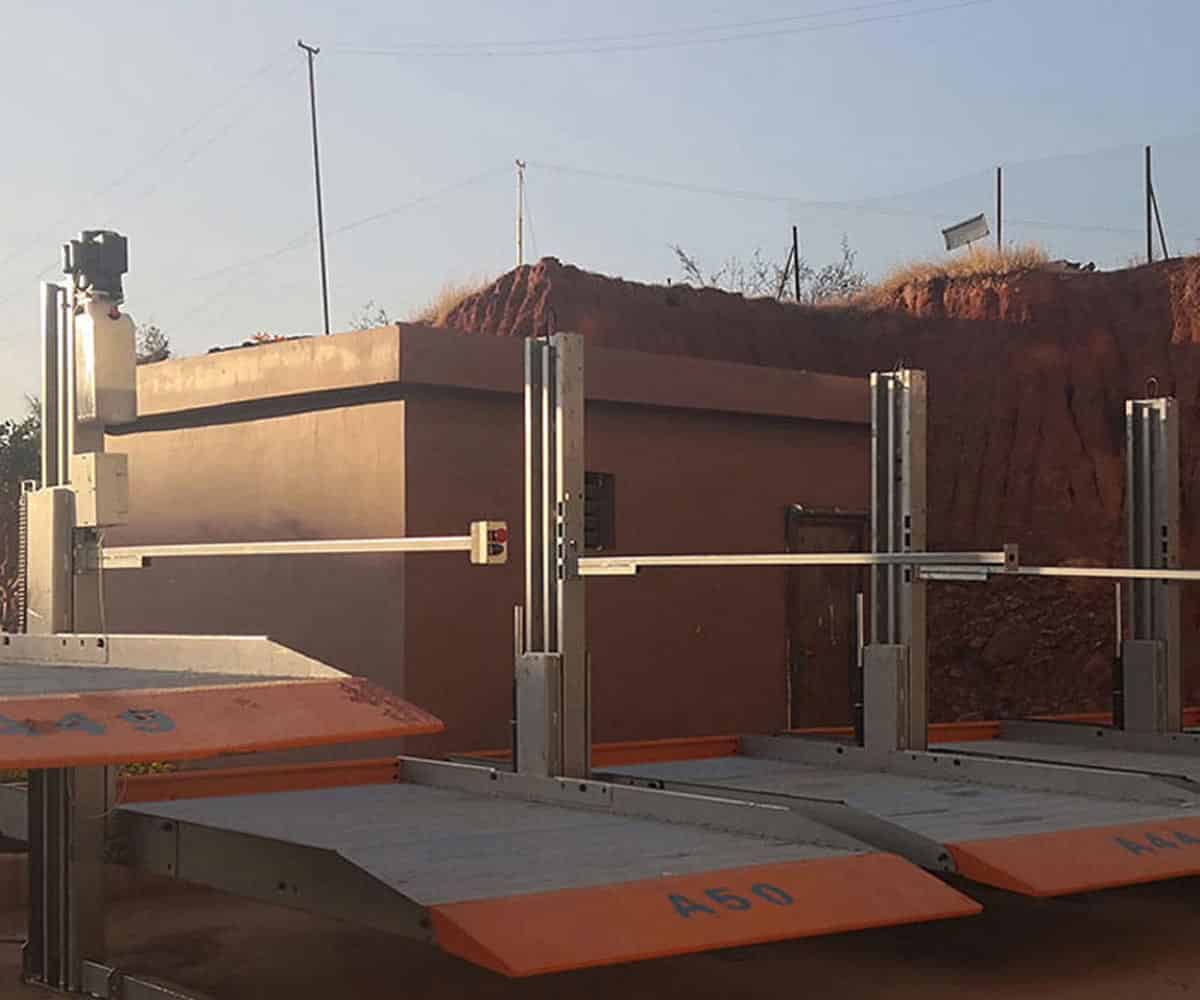 納雍兩柱機械式停車庫短租